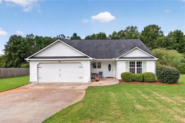 112 GOVERNOR LN