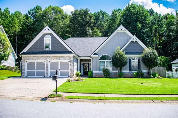 320 DAFFODIL DR
