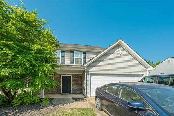 316 GREYSTONE CIR