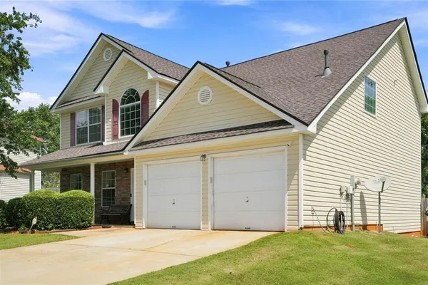 210 SPRING LAKE TER