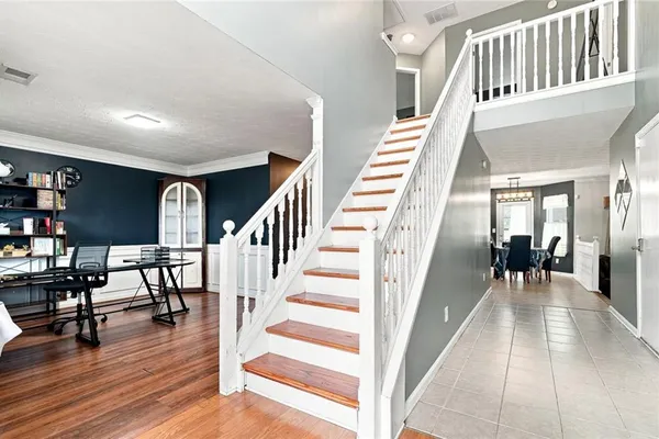 210 SPRING LAKE TER