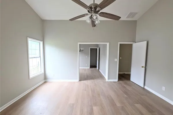 2620 LOGAN WAY