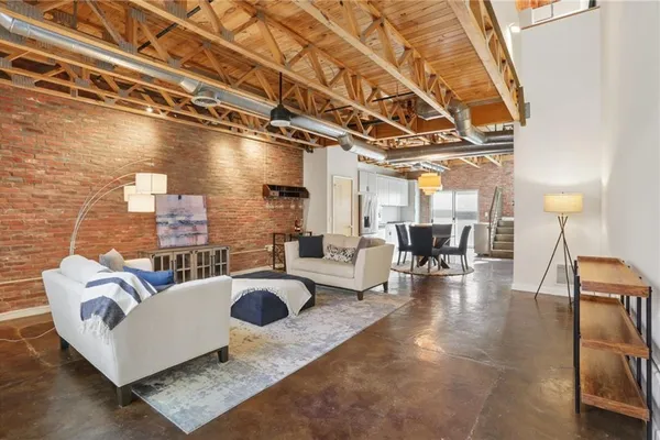 1661 LA FRANCE ST 319