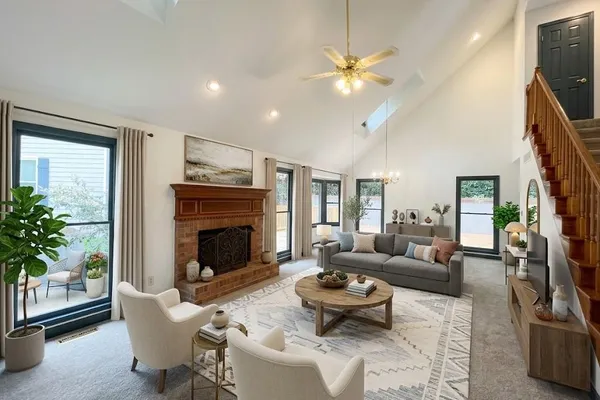 1825 FAIR OAKS PL