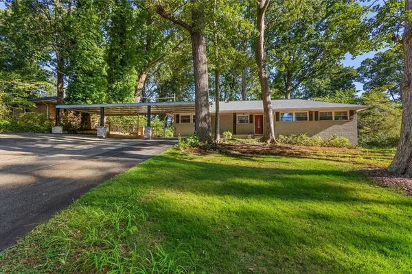 670 MONTCLAIR DR