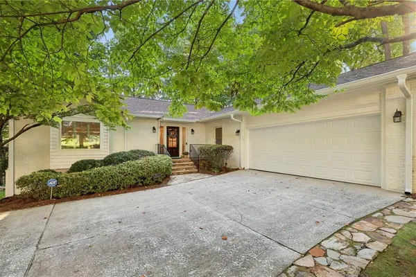 2350 ROXBURGH DR