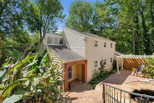 355 NOTTINGHAM DR