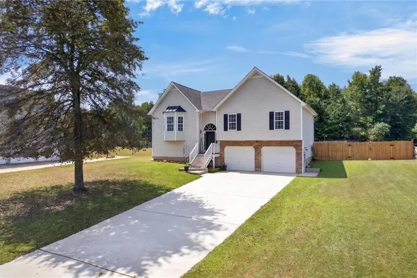 186 MAJESTY DR