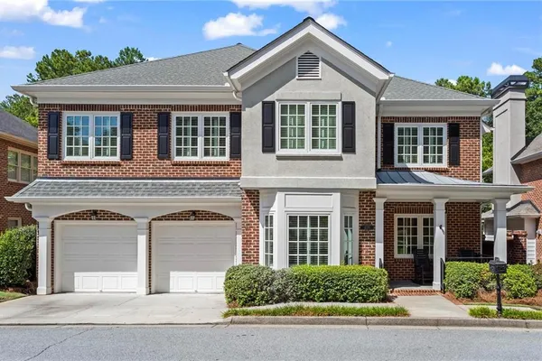 1138 FAIRWAY GDNS