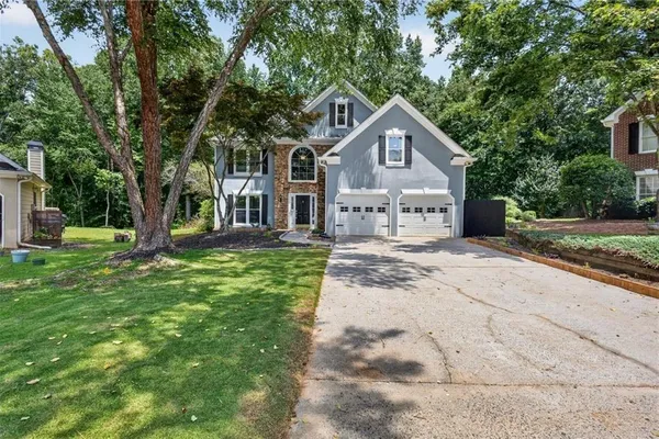 3827 LANCE BLUFF CT
