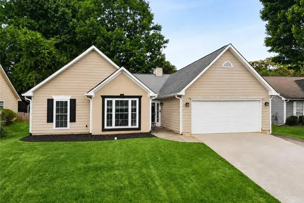 255 PARIS DR
