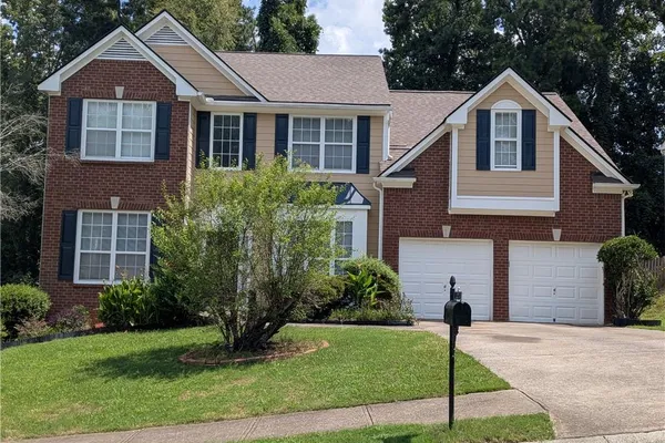 2306 HOLDEN WAY