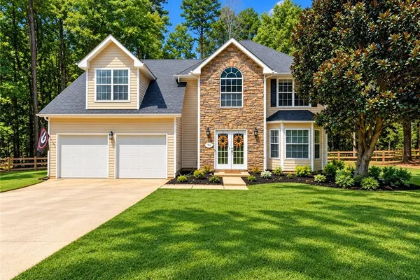 60 ABERDEEN CT