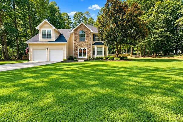 60 ABERDEEN CT