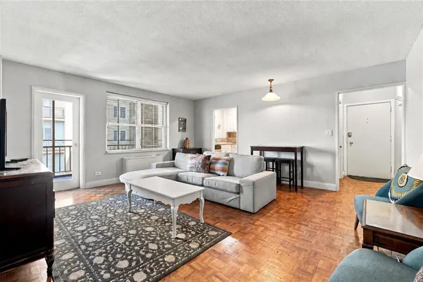 300 PEACHTREE ST 20O