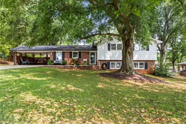 20 OAKDALE DR