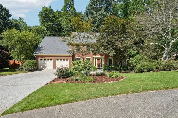 89 CREEKSIDE DR