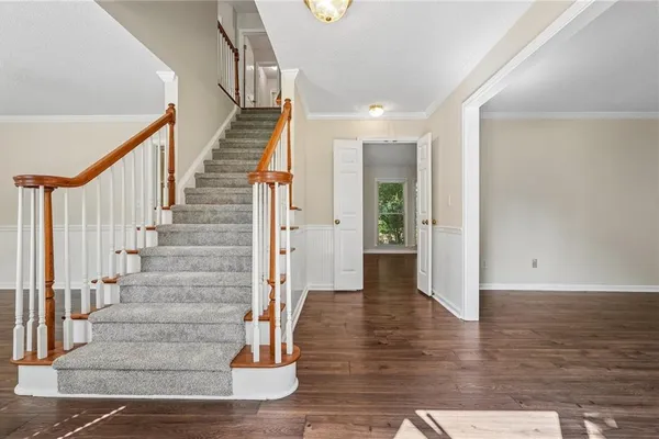 89 CREEKSIDE DR