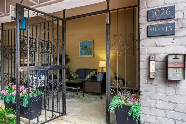 1026 SAINT CHARLES AVE 11