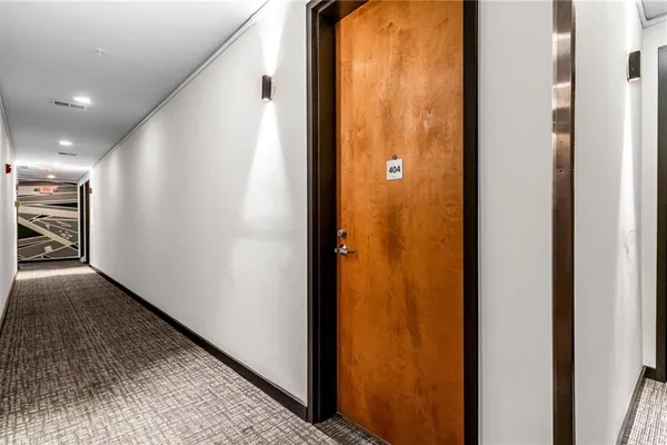 680 GREENWOOD AVE 404