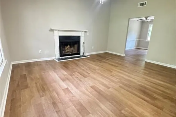 1192 GRAYLAND LN