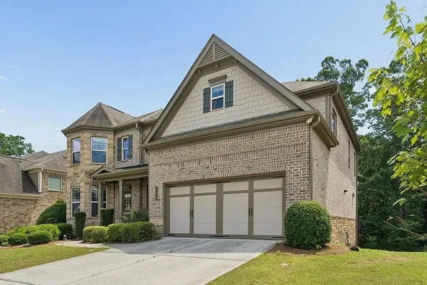4470 SKYLARK LN
