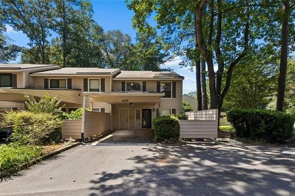 4876 TWIN LAKES TRL