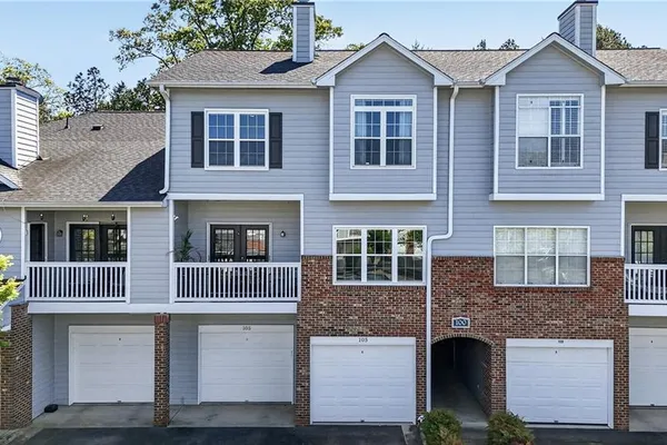 105 VININGS FOREST CIR