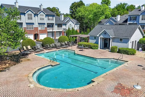 105 VININGS FOREST CIR