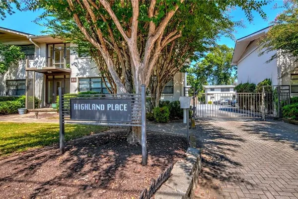 808 GREENWOOD AVE 101