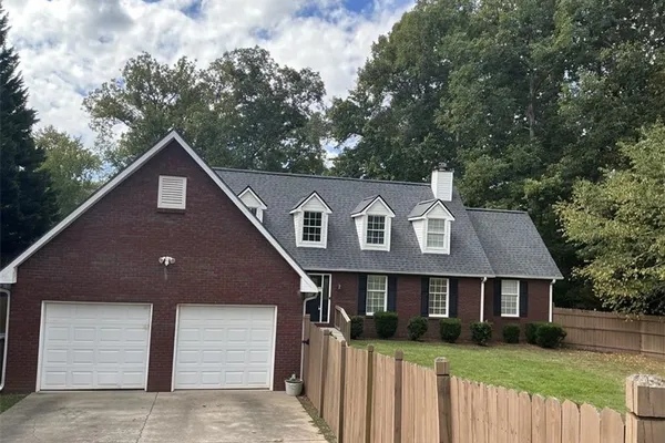 349 LAKERIDGE DR