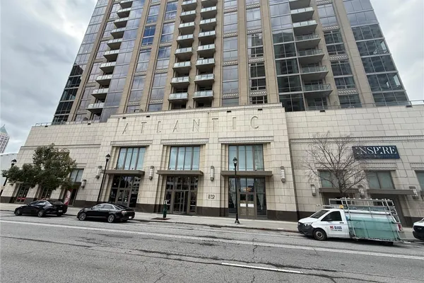 270 17TH ST 2207