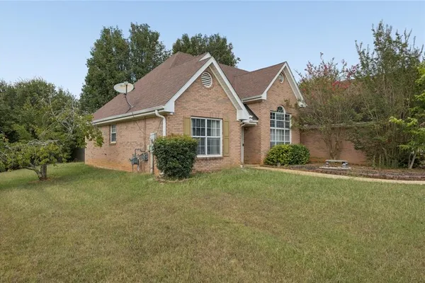 1435 ELENA DR