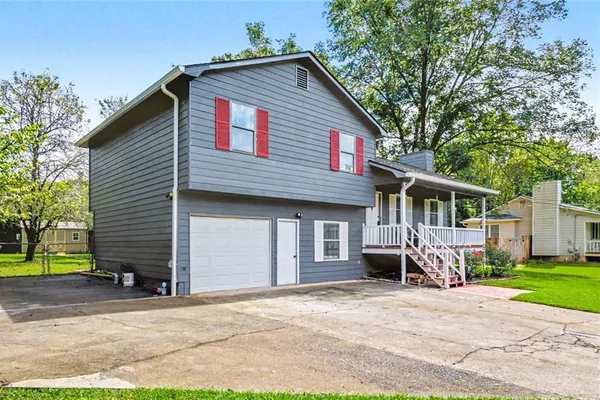 120 LOST MEADOWS DR
