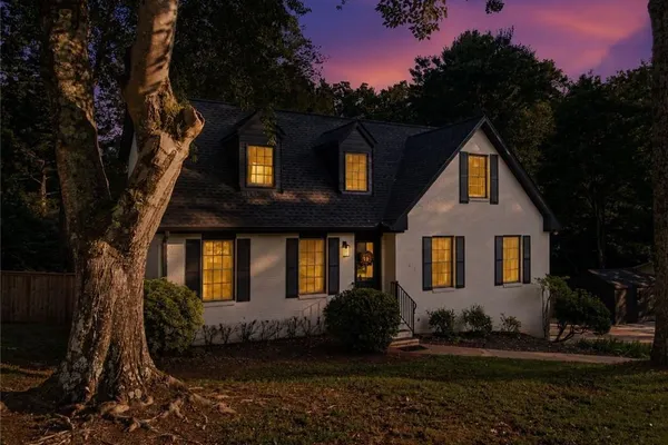 1465 DALLAS CIR