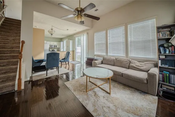 213 MANLEY CT