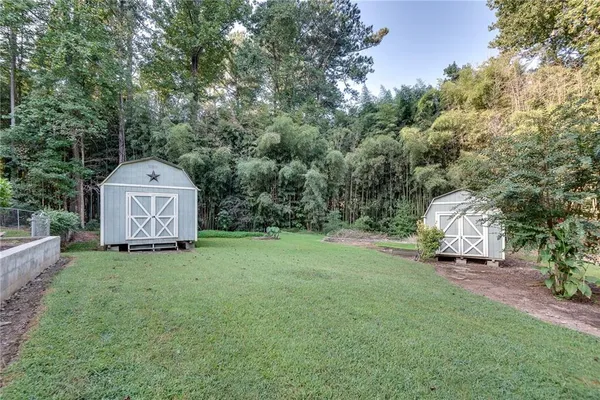 1660 NORTHWOODS DR