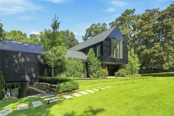 2716 RIDGEWOOD RD