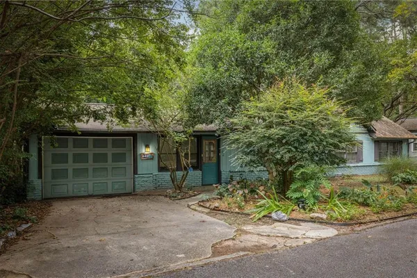 449 MAGNOLIA DR