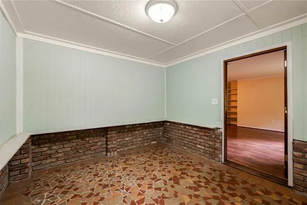 449 MAGNOLIA DR