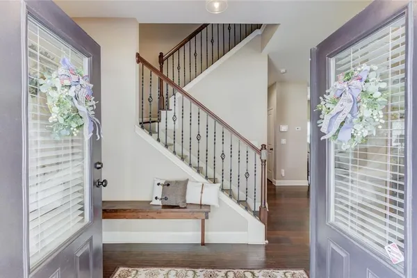 5601 CREEK DL