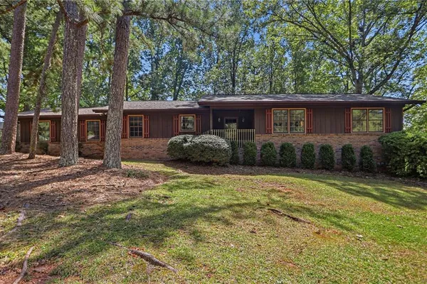 585 BUCKEYE CIR