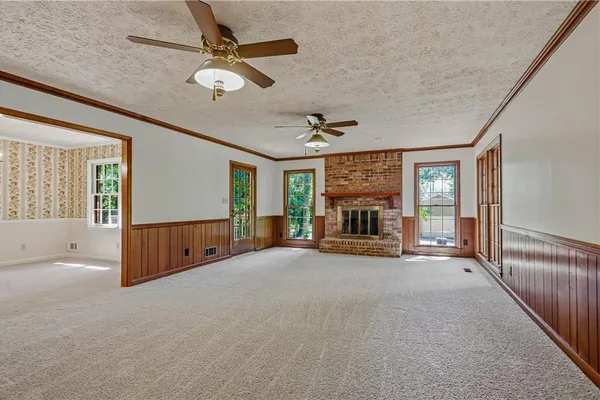 585 BUCKEYE CIR