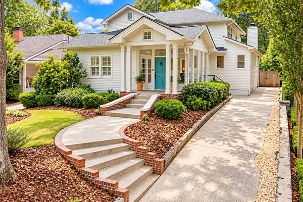 241 LAKEVIEW AVE