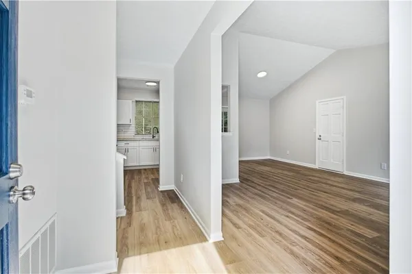 3910 DALHOUISE LN