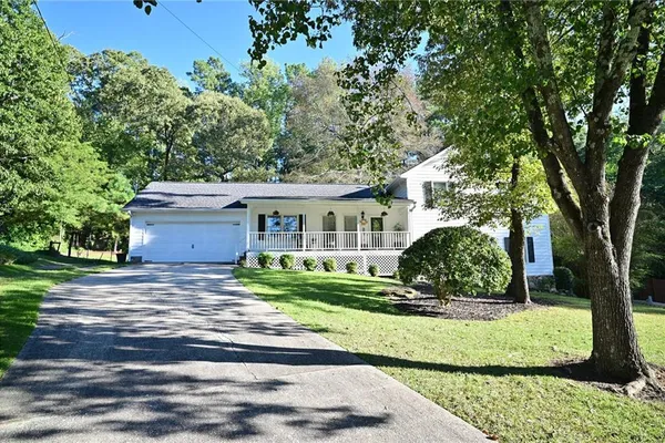 307 ROCKLAND WAY