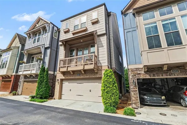1056 MOOREWOOD LN
