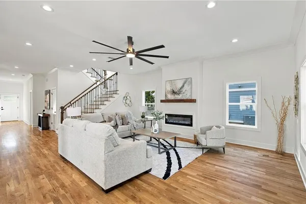 269 OHM AVE