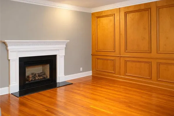 893 CHIPPENDALE LN