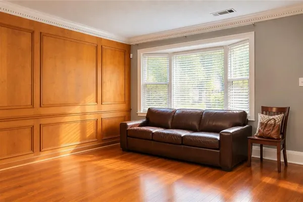 893 CHIPPENDALE LN